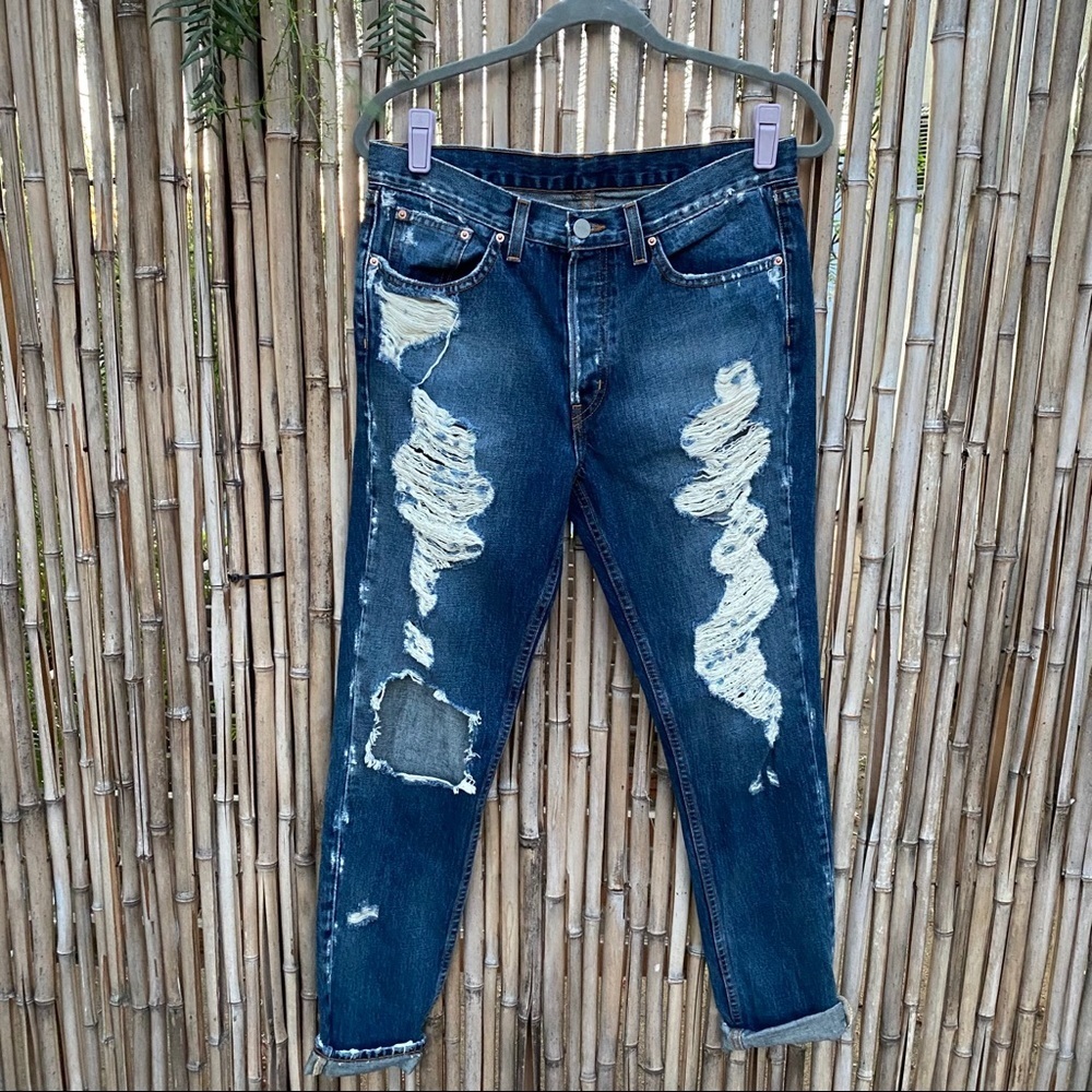 Nasty Gal destroyed ripped high rise staight leg jeans sz 28